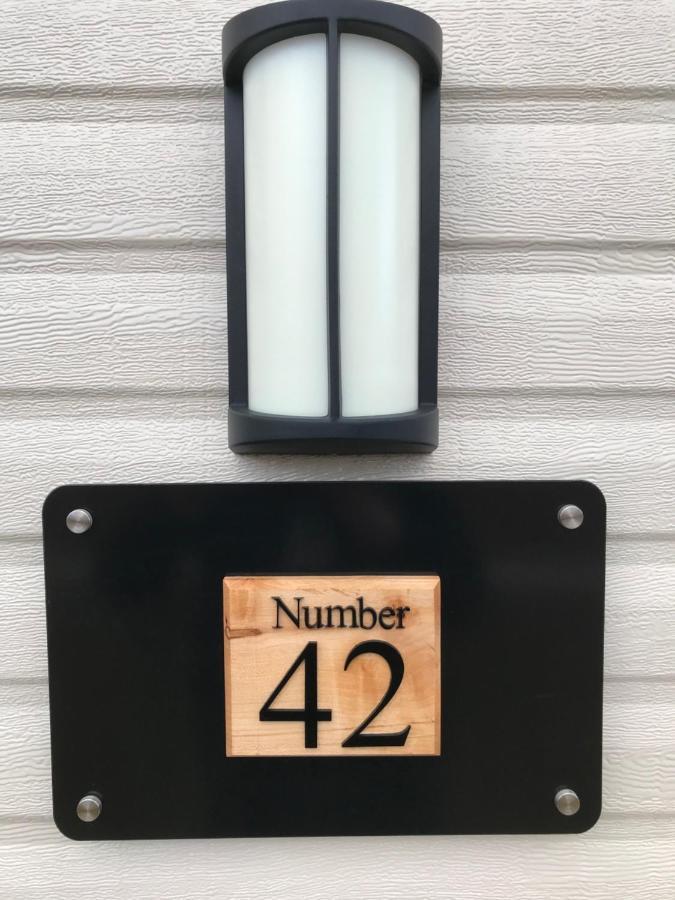 Number 42 @ Lilliardsedge *